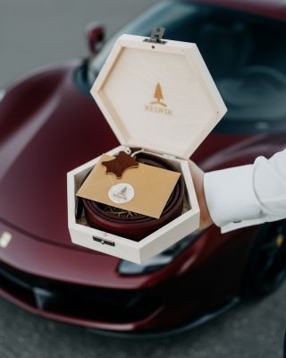 Muži, odpovězte upřímně: Co byste radši? 👇 Za "A" Supersport za 2 miliony, nebo za "B" pásek, co vám konečně sedí? Takže:...