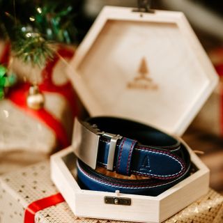 Zapomeňte na ponožky. Dejte mu dárek, který vydrží roky.🎄 –25 % na všechny pásky.